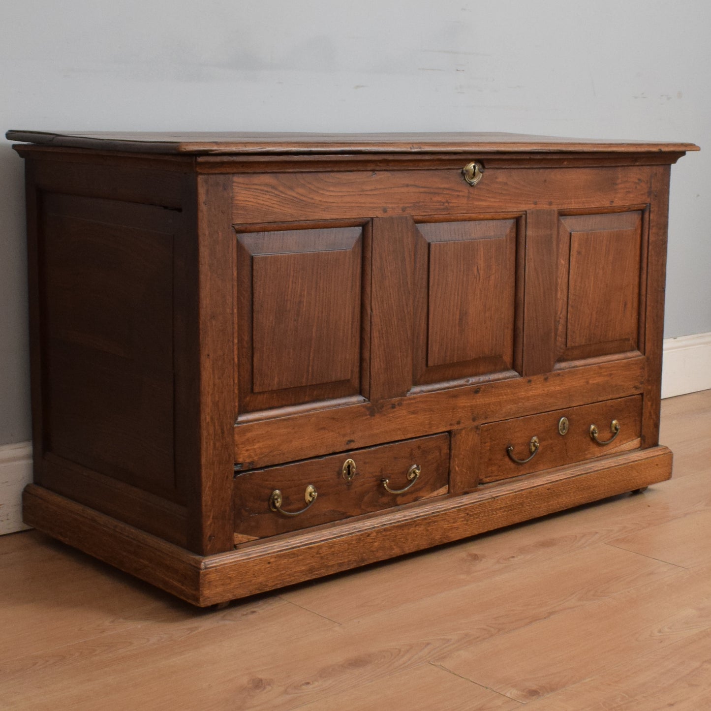 Antique Oak Mule Chest