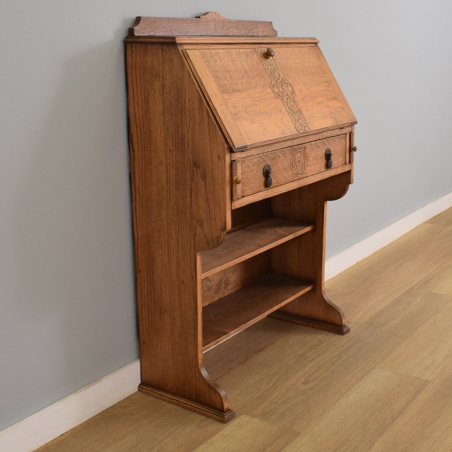 Refinished Oak Students Bureau