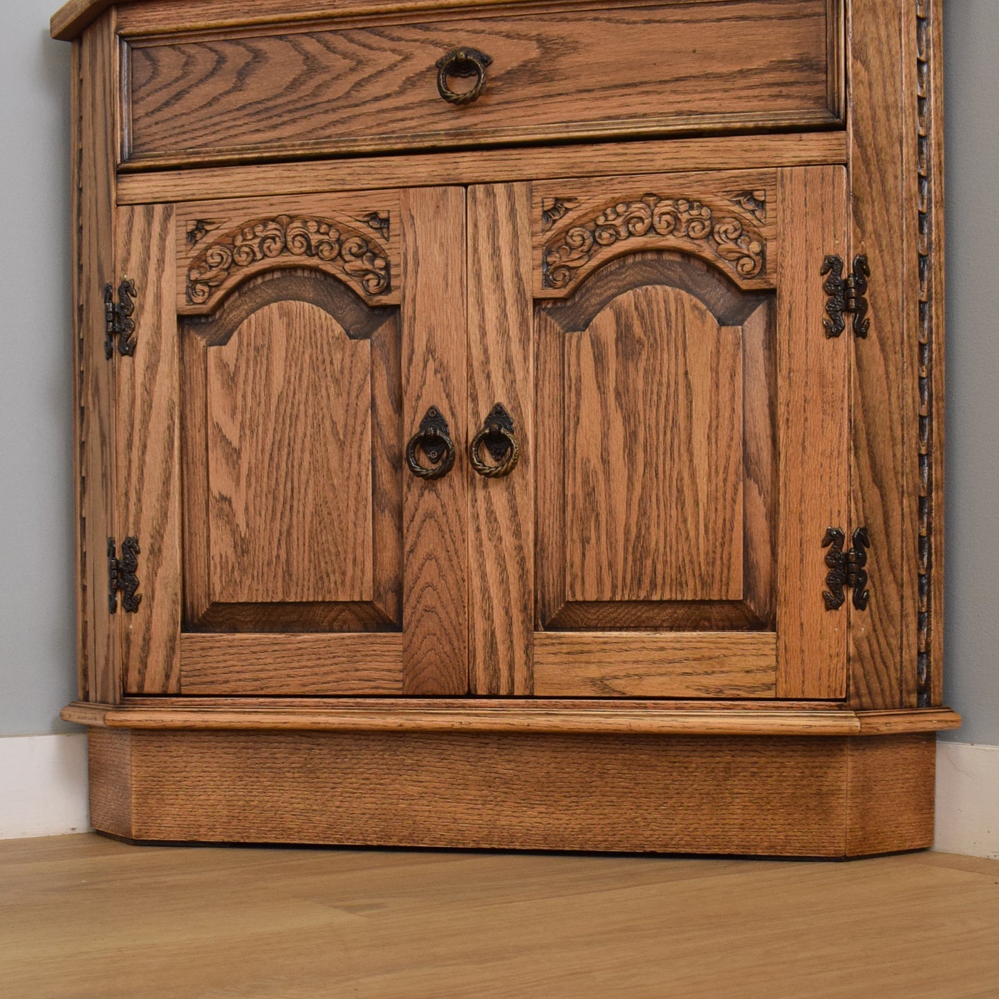 Jaycee Corner Unit