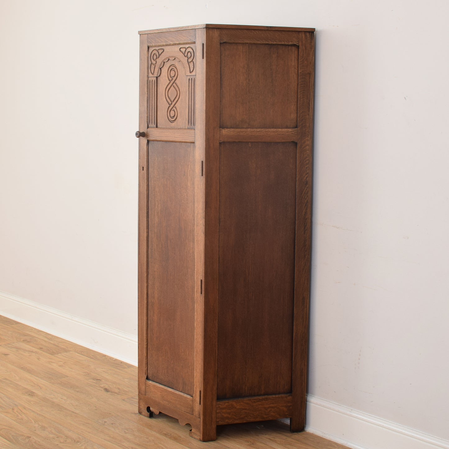 Oak Hallrobe