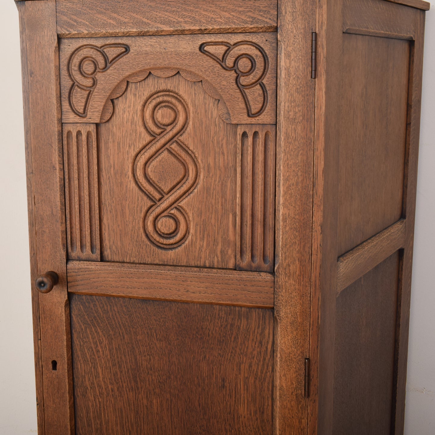 Oak Hallrobe