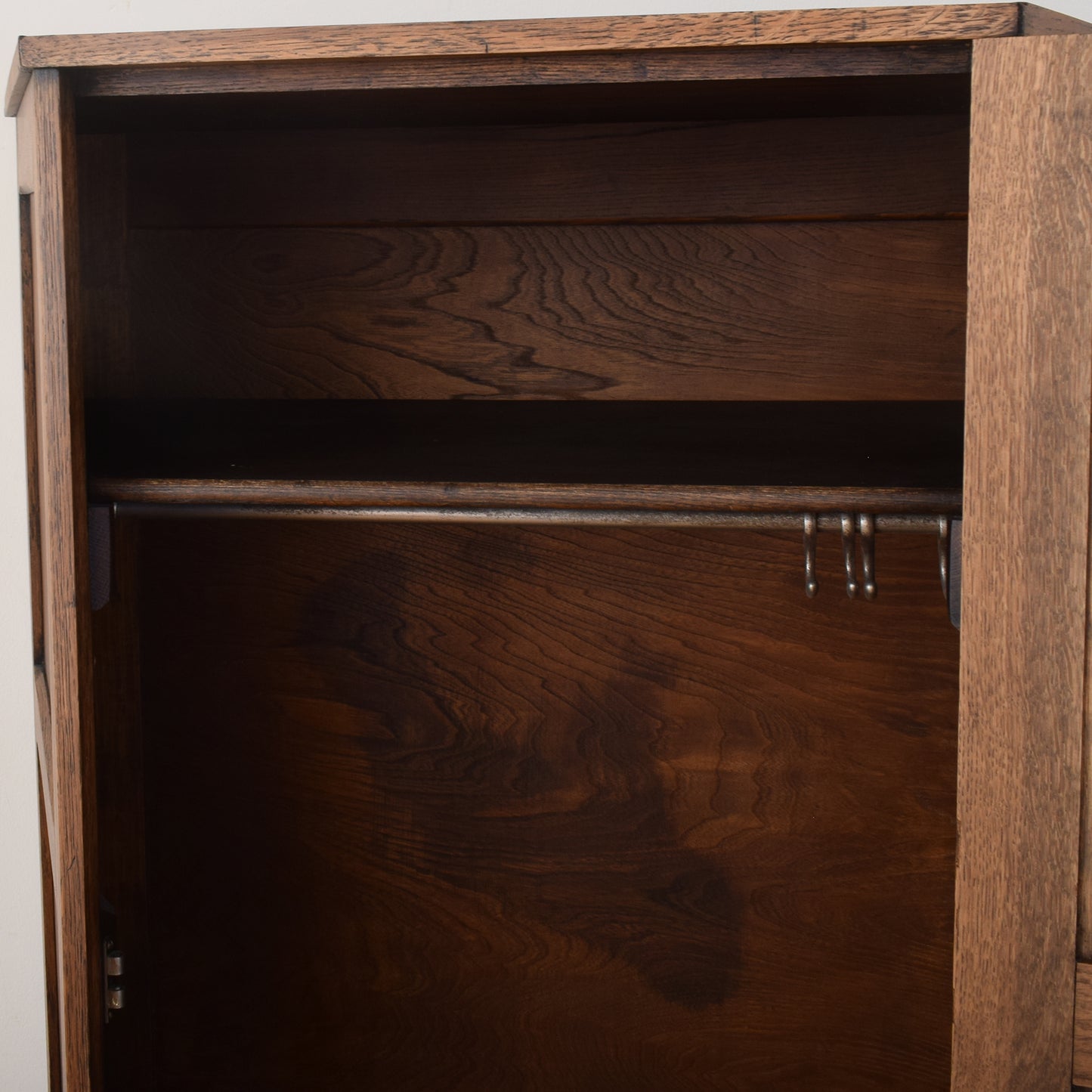 Oak Hallrobe