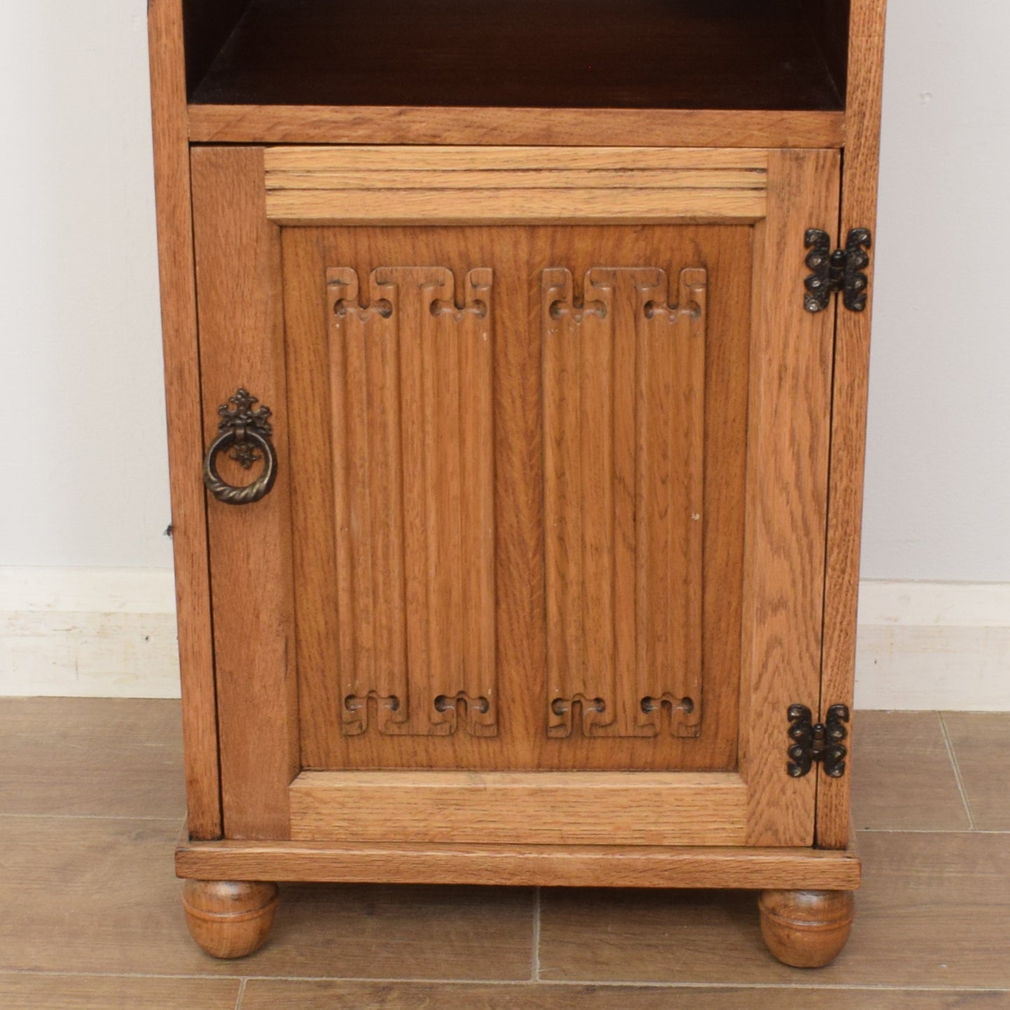 Oak Linenfold Bedside
