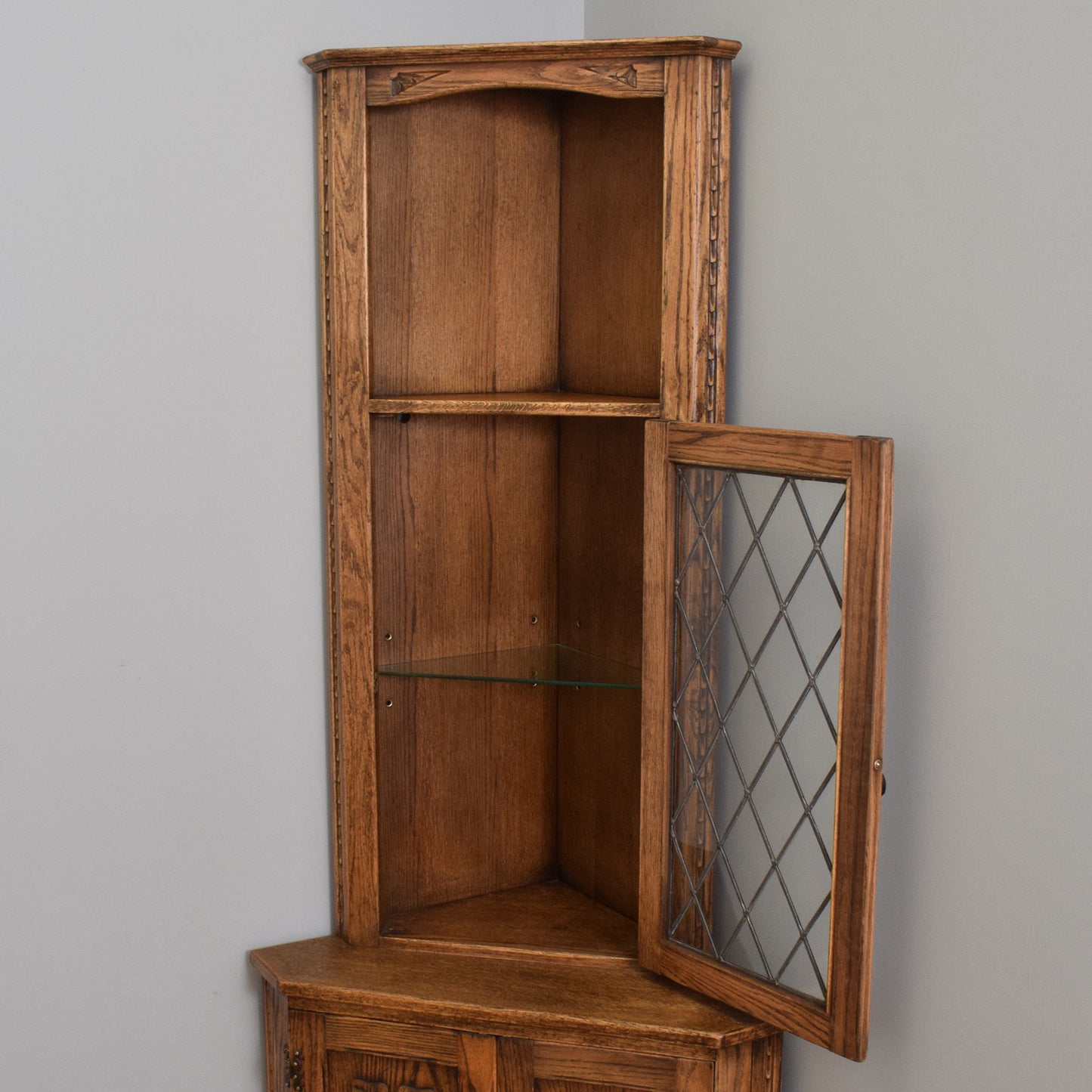 Jaycee Oak Corner Unit