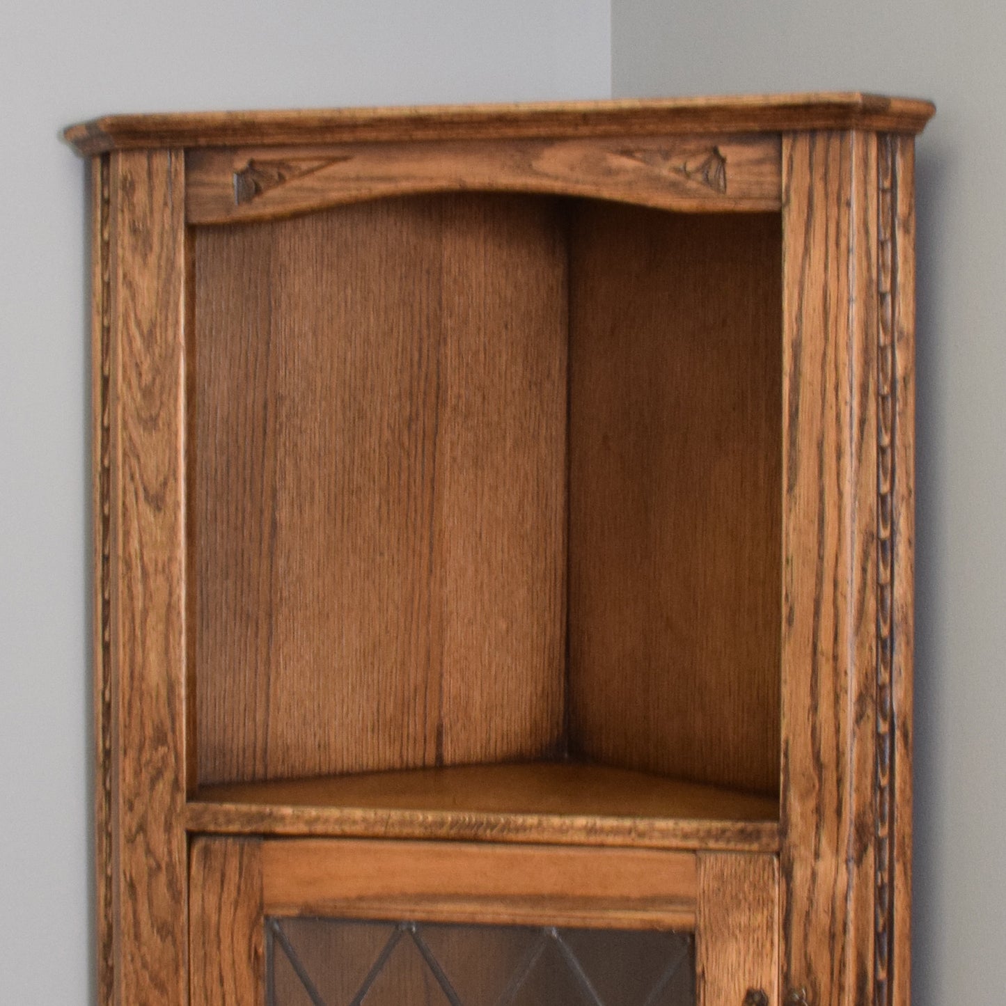 Jaycee Oak Corner Unit
