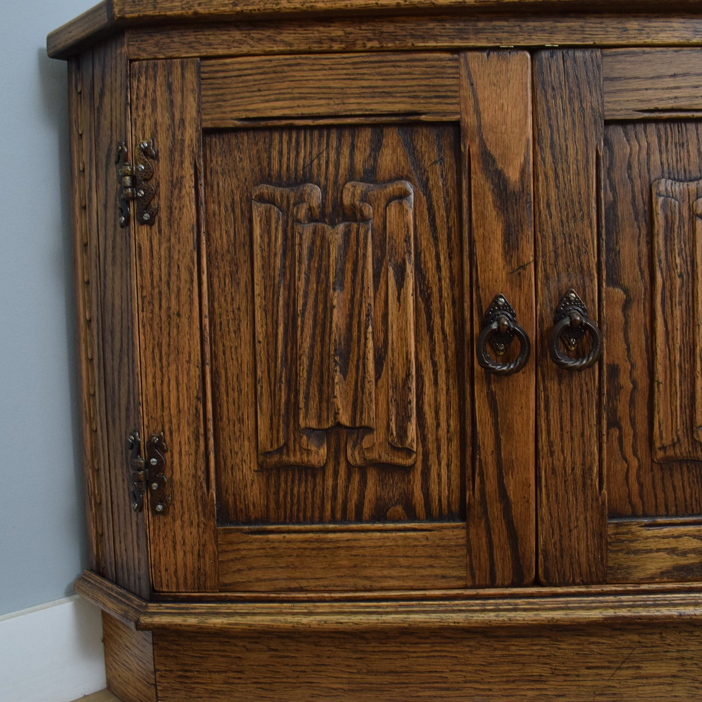 Jaycee Oak Corner Unit