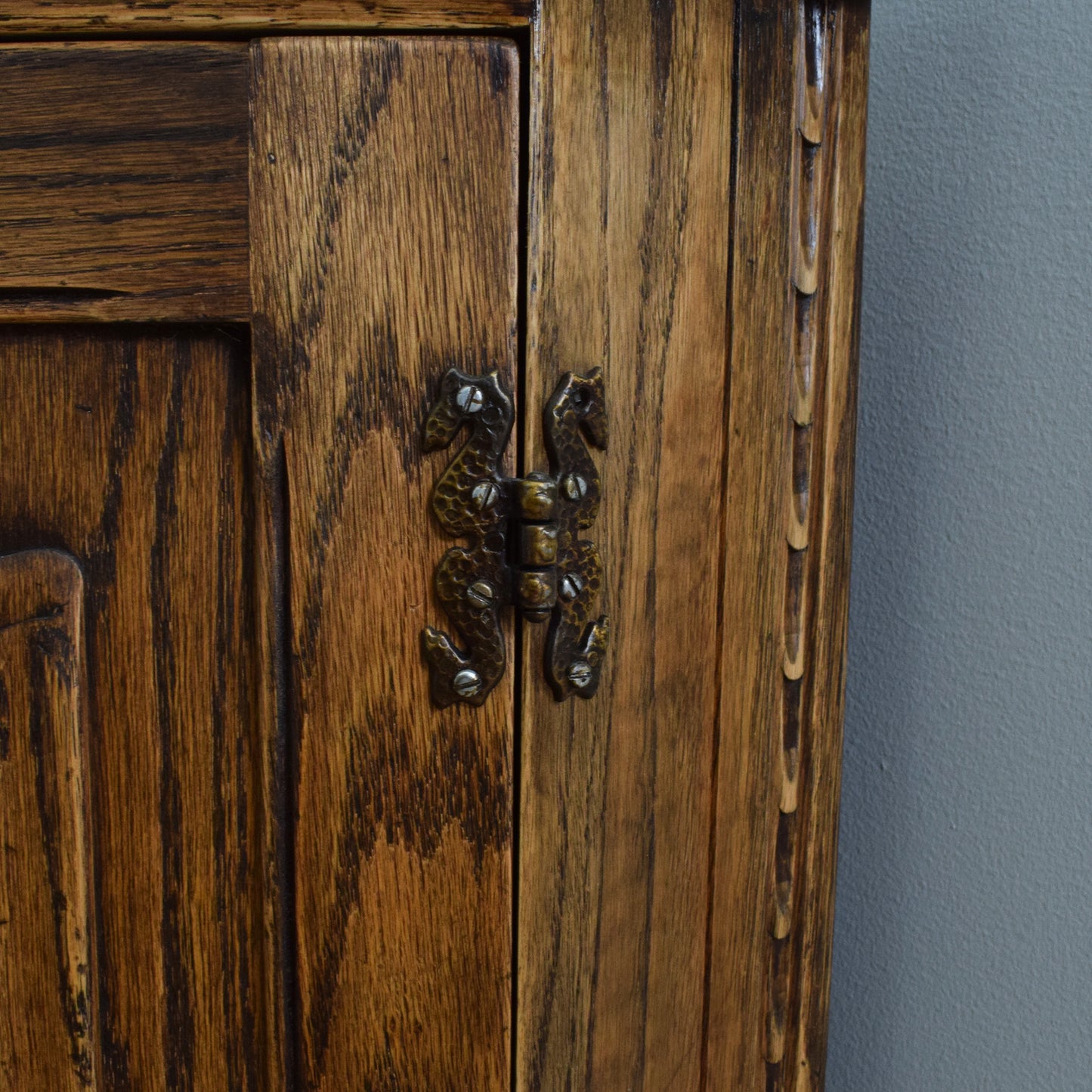 Jaycee Oak Corner Unit