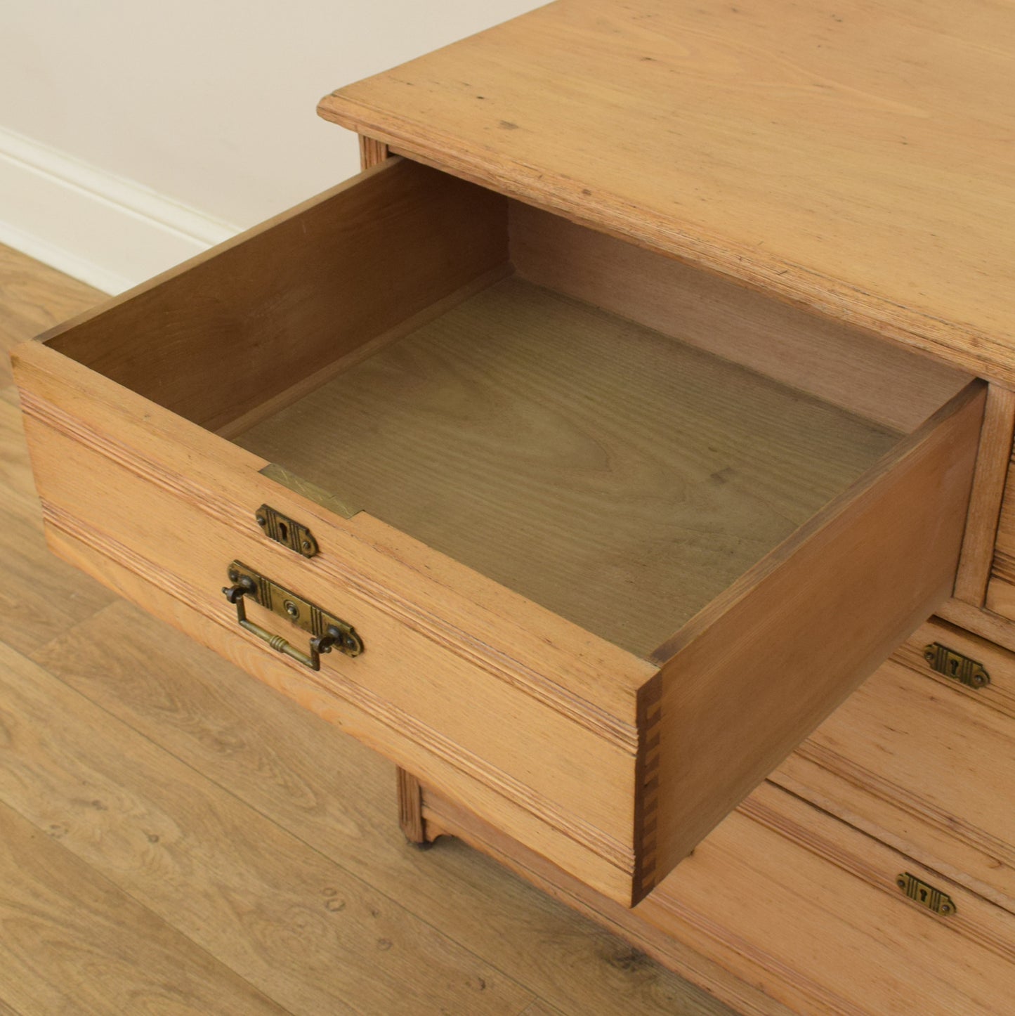 Edwardian Chest Of Drawers