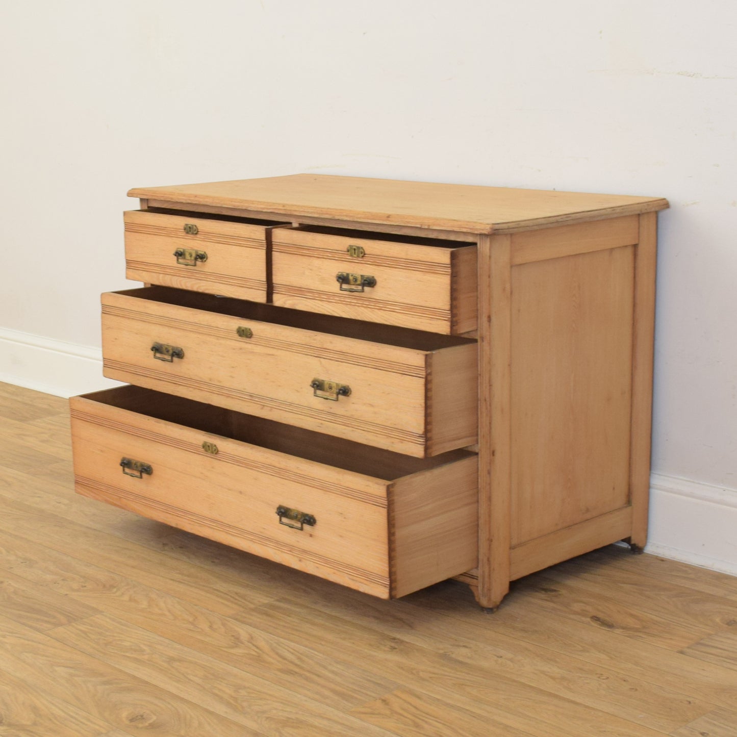 Edwardian Chest Of Drawers