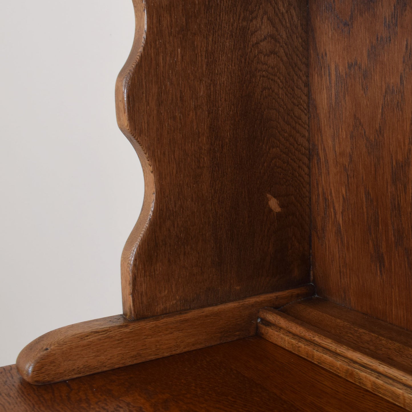 Old Charm Dresser