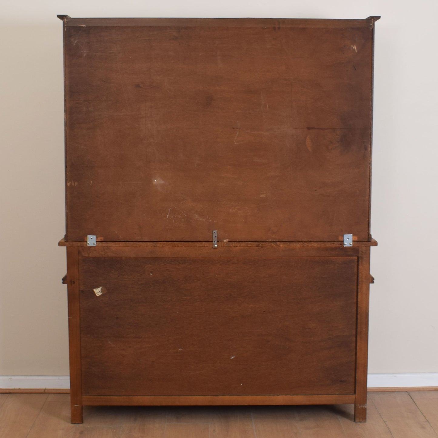 Old Charm Dresser