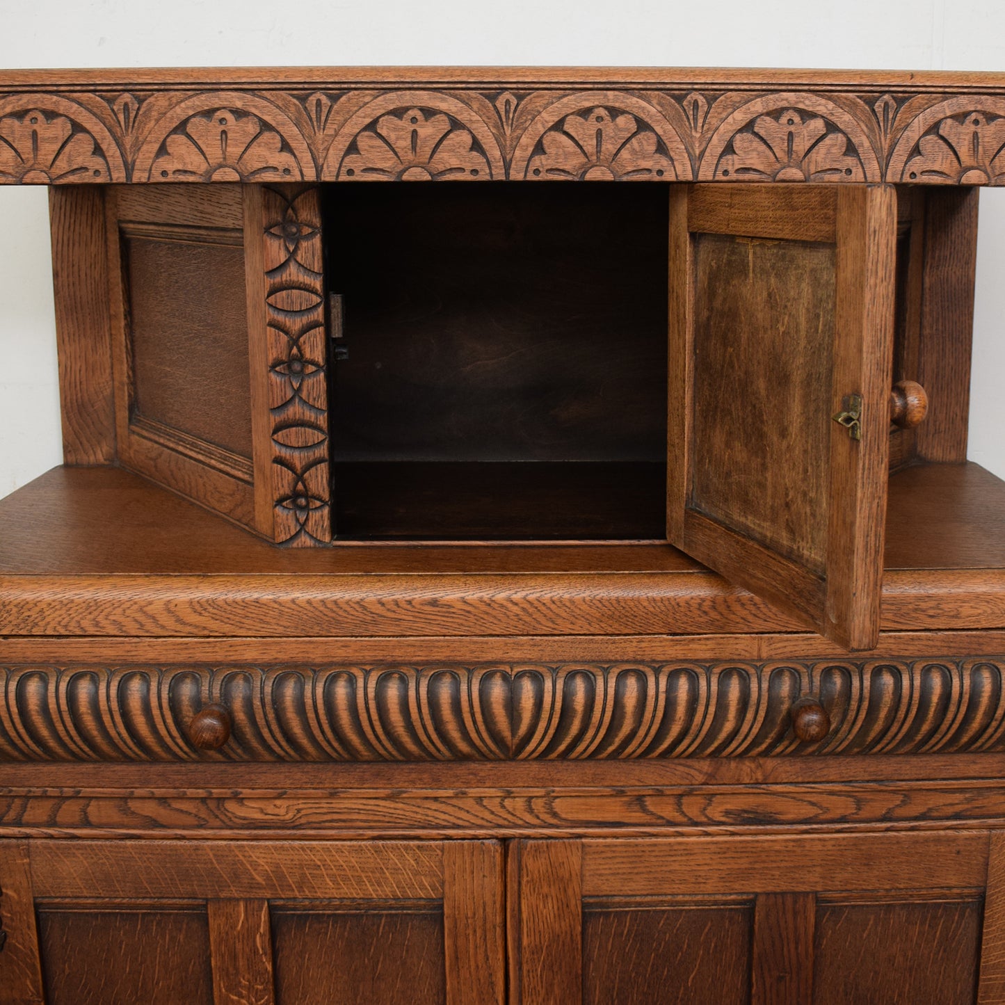Oak Court Cabinet