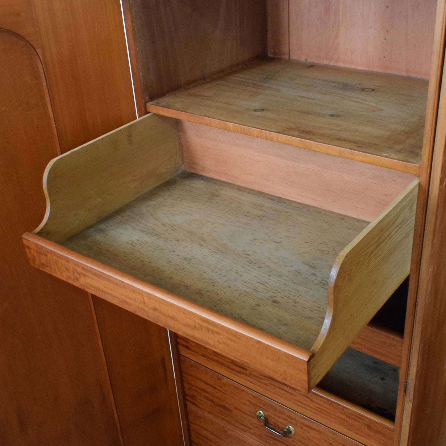 Large Mahogany Compactum