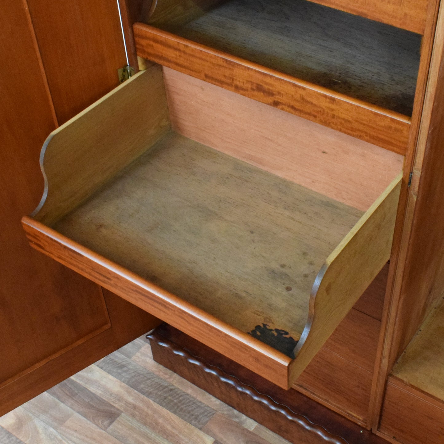 Large Mahogany Compactum