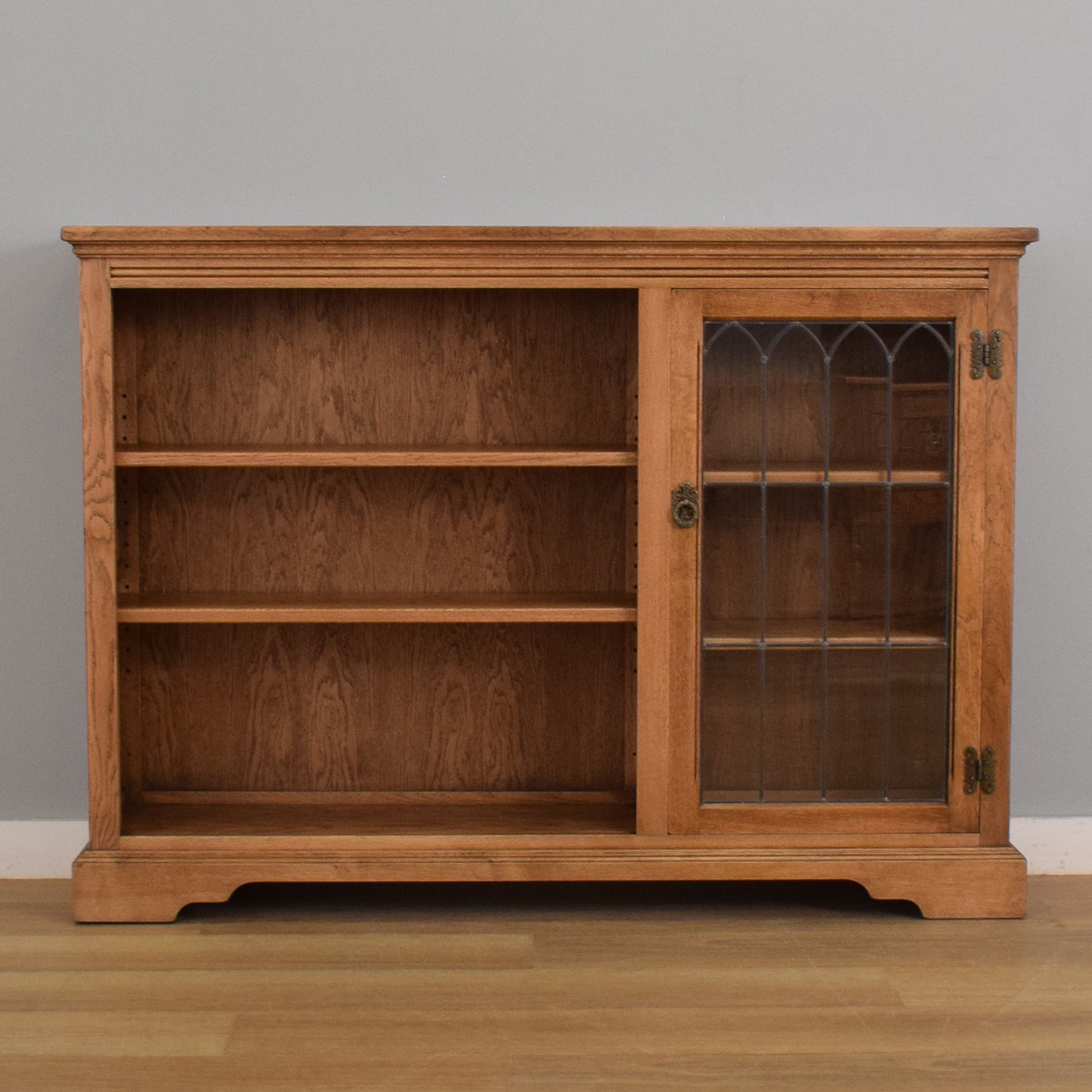 'Old Charm' Glazed Bookcase