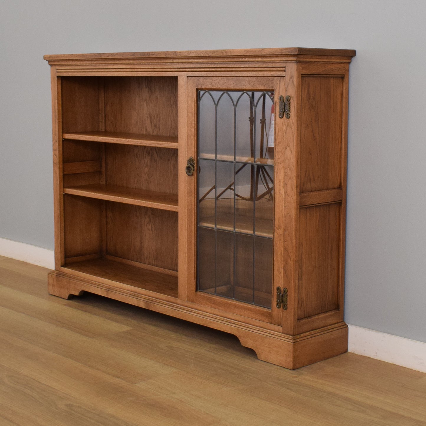 'Old Charm' Glazed Bookcase
