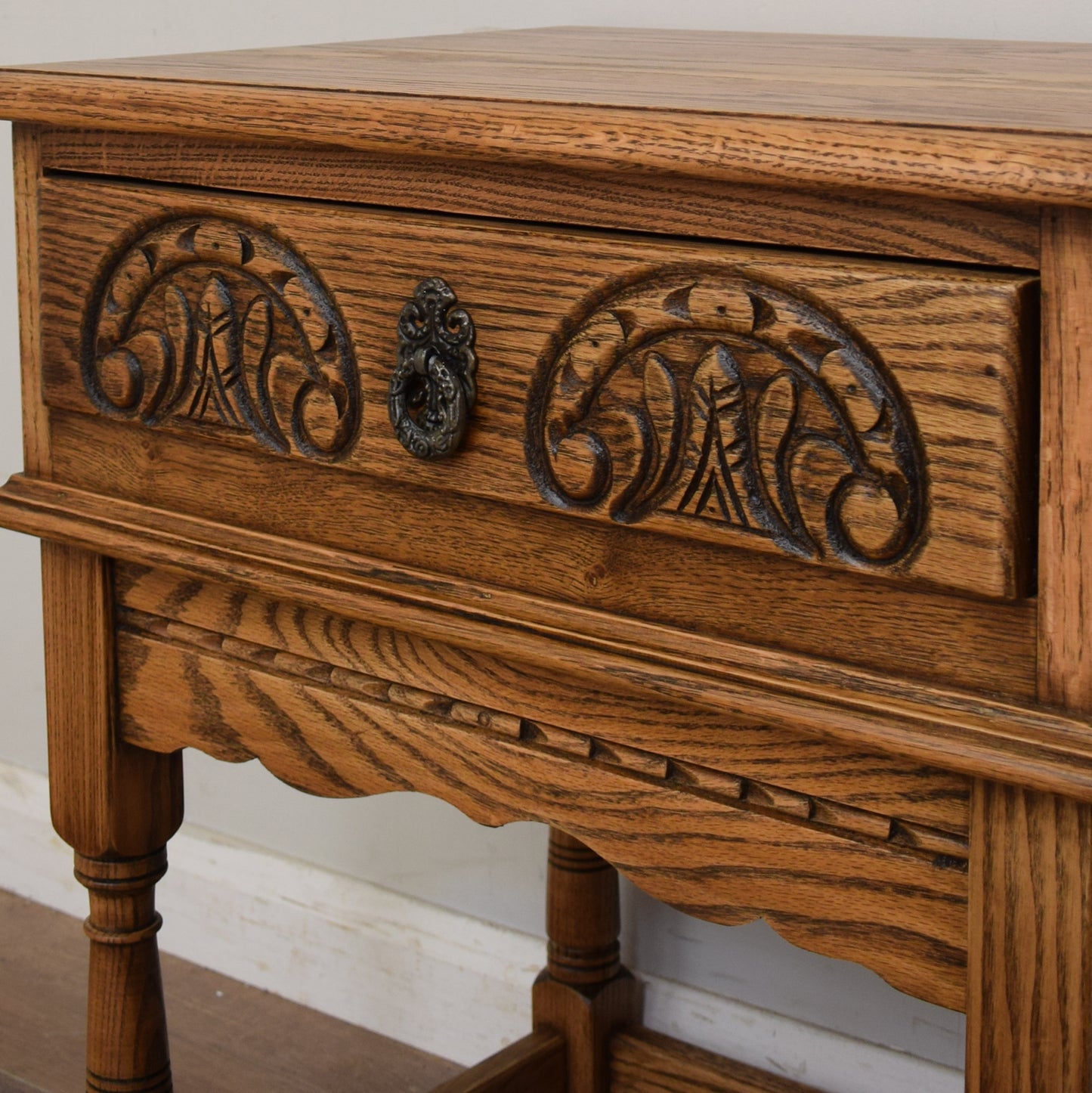 Old Charm Hall Table