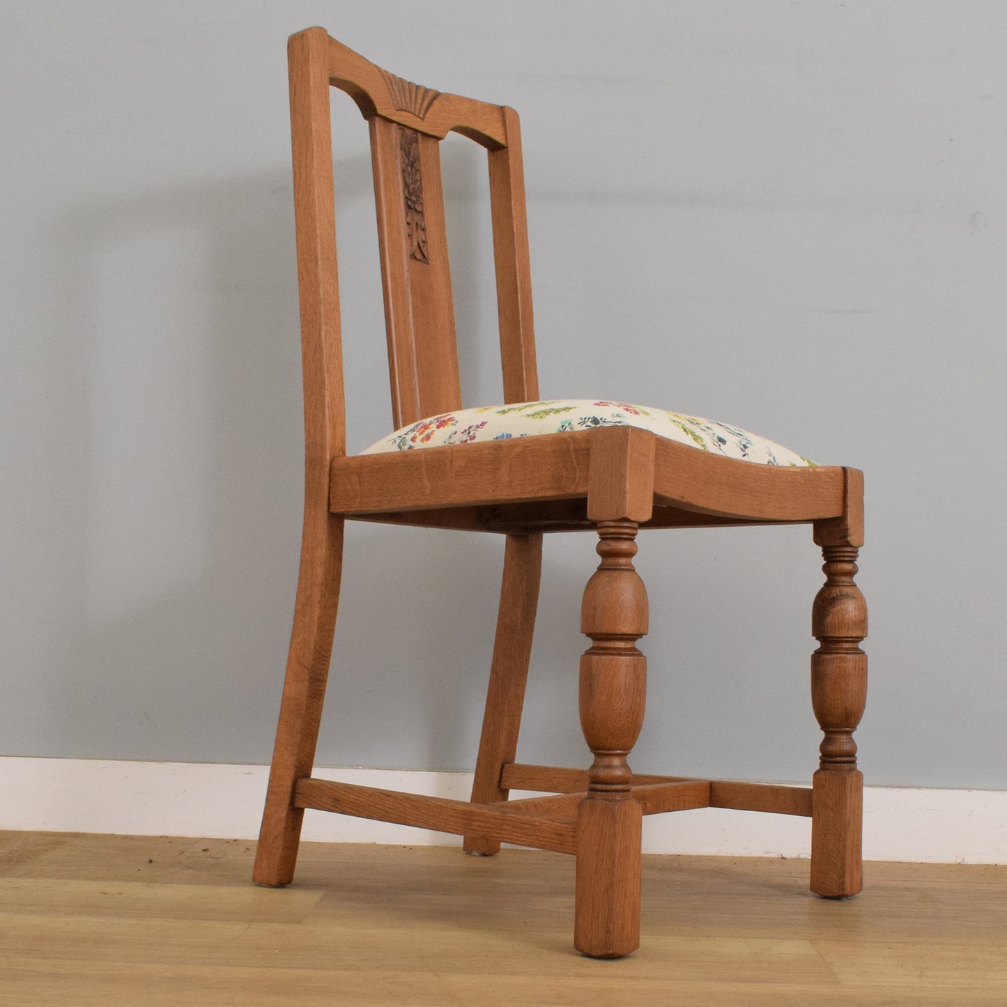 Oak Draw-Leaf Table and Four Chairs