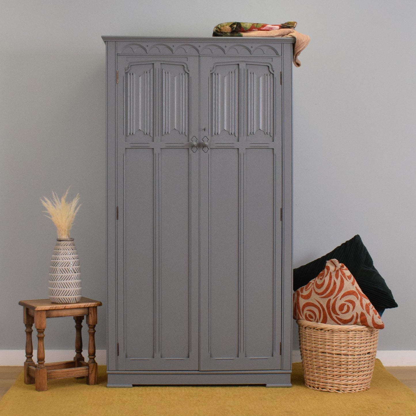 Painted Linenfold Wardrobe