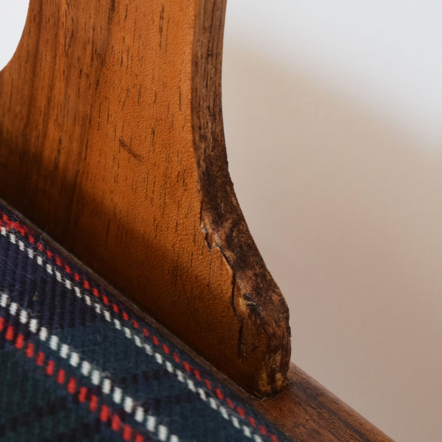 Queen Ann Draw-Leaf Table and Four Chairs