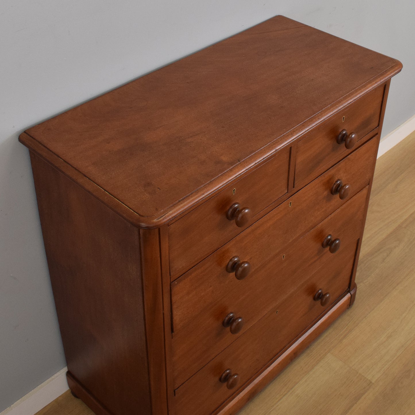 Vintage Mahogany Chest of Drawers