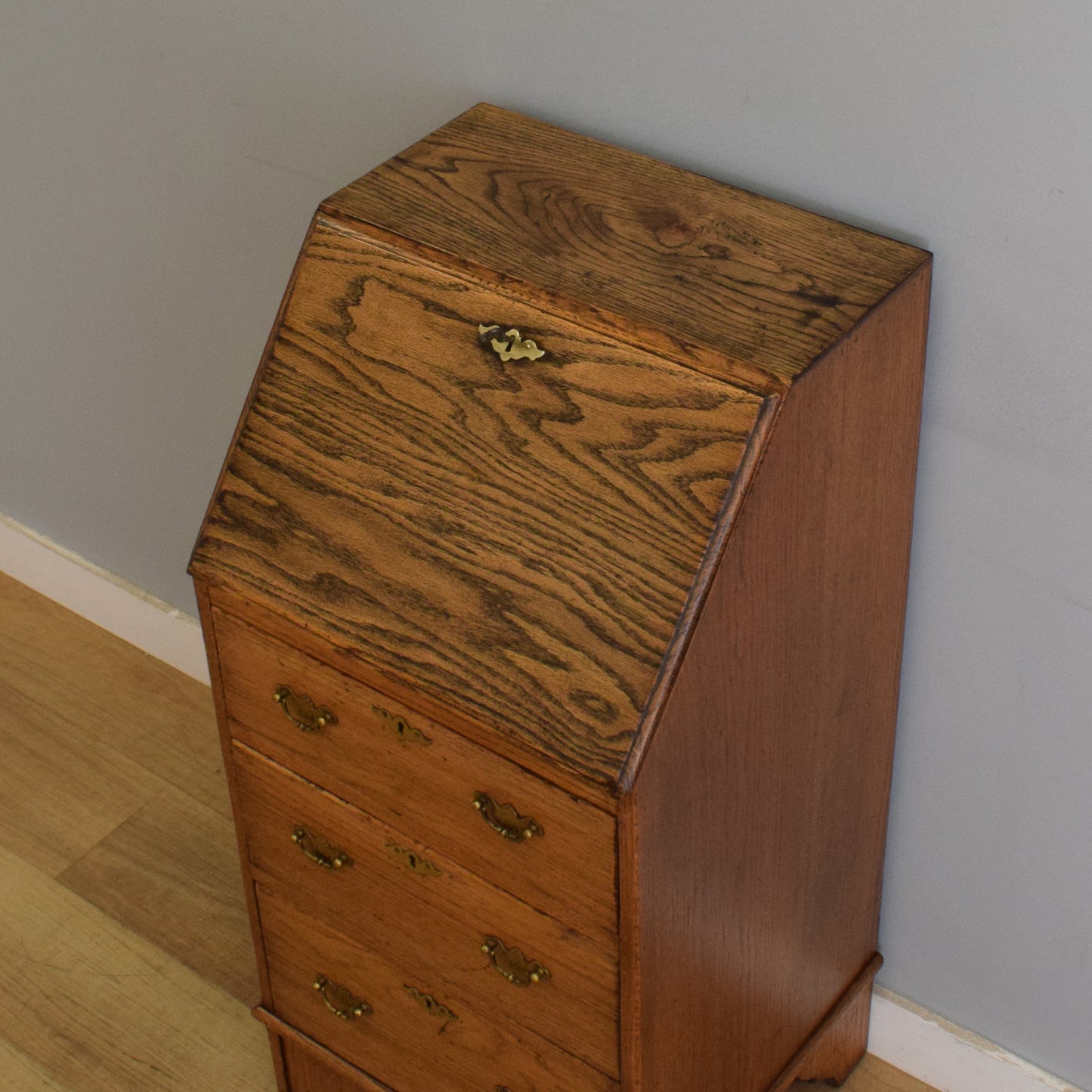Slim Oak Bureau