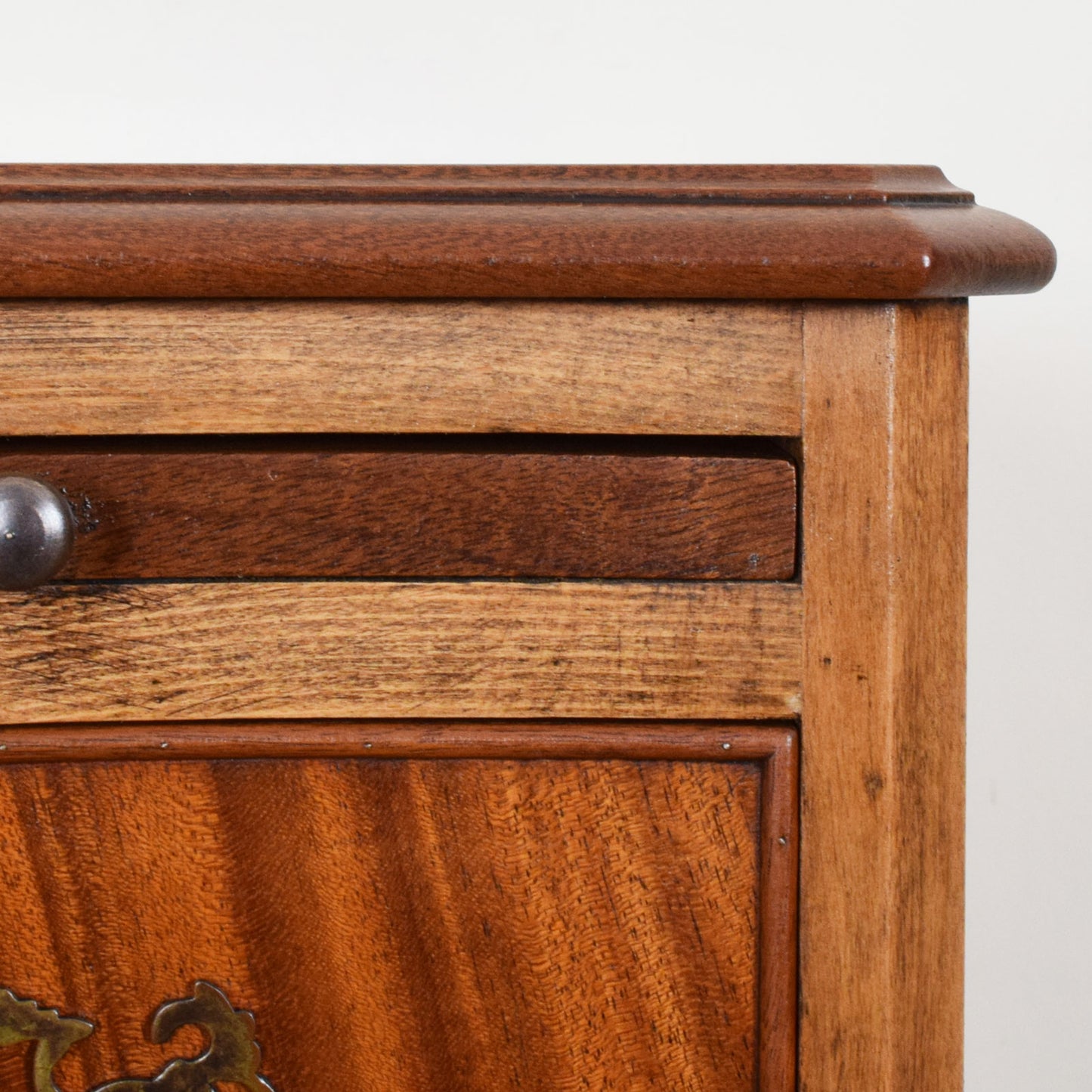Flamed Mahogany Chest of Drawers
