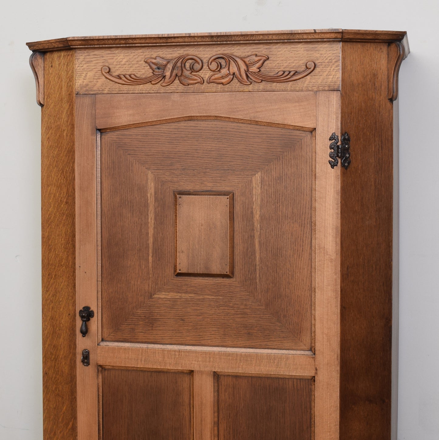 Restored Hallrobe