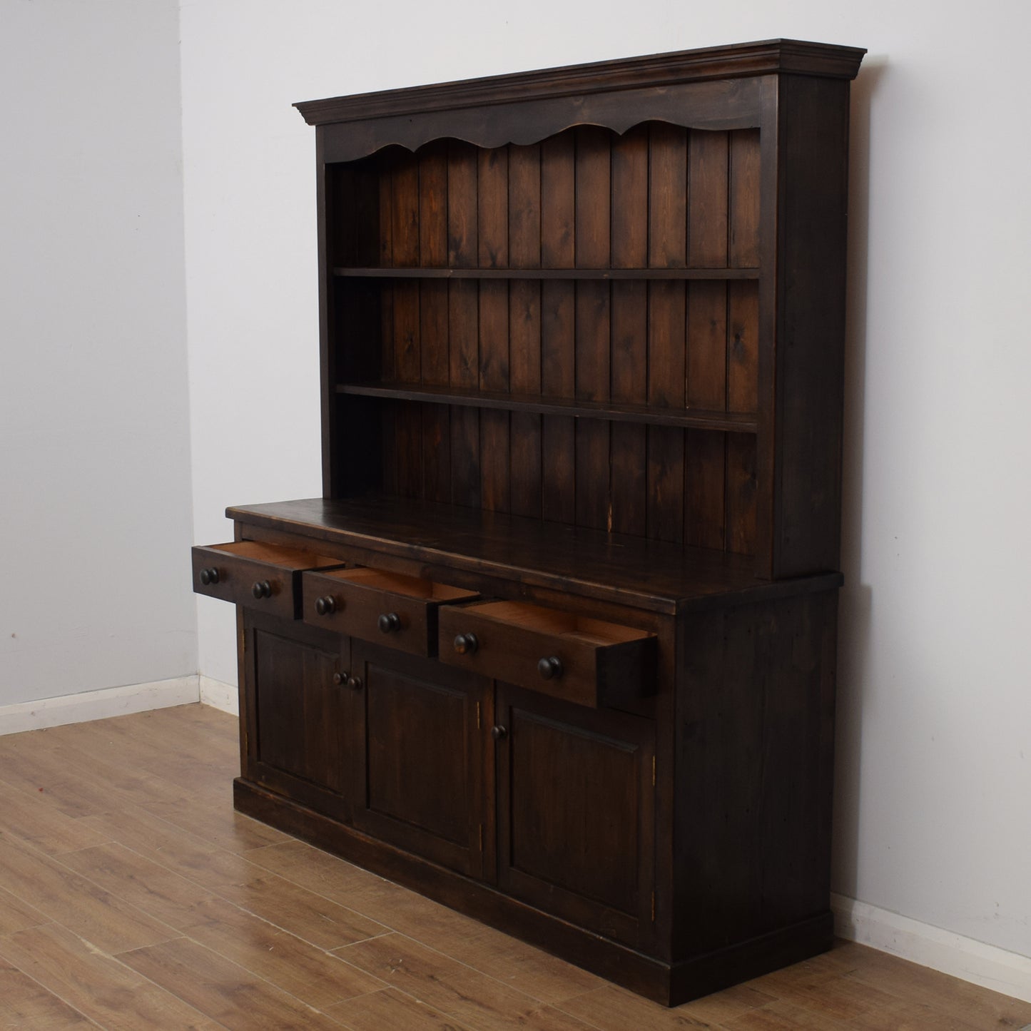 Large Pine Dresser
