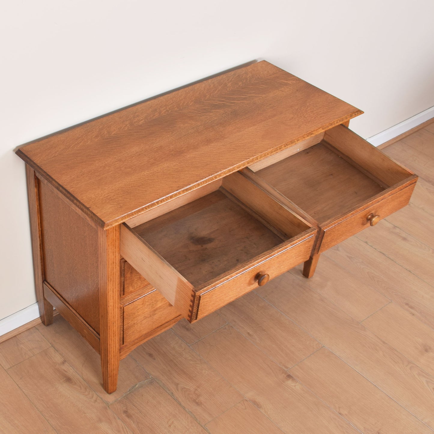 Oak Chest of Drawers