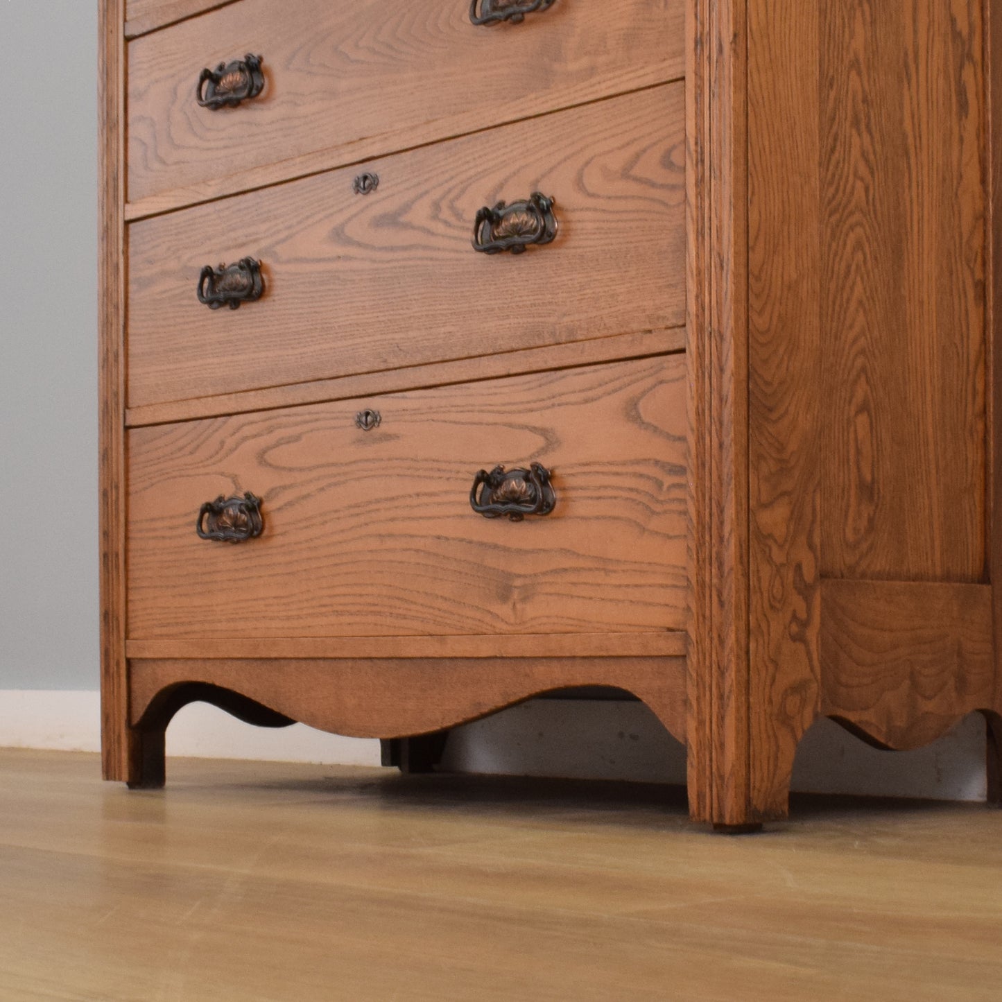 Large Oak Chest of Drawers