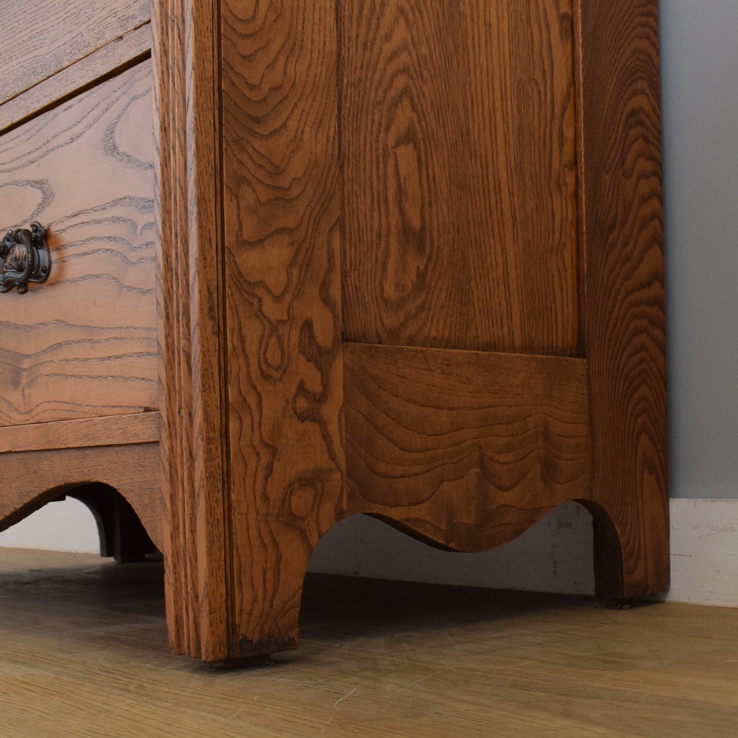 Large Oak Chest of Drawers