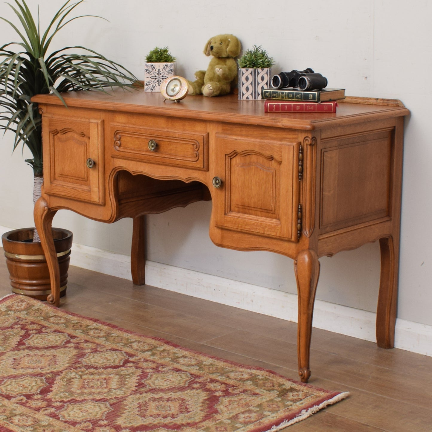 French Dressing Table