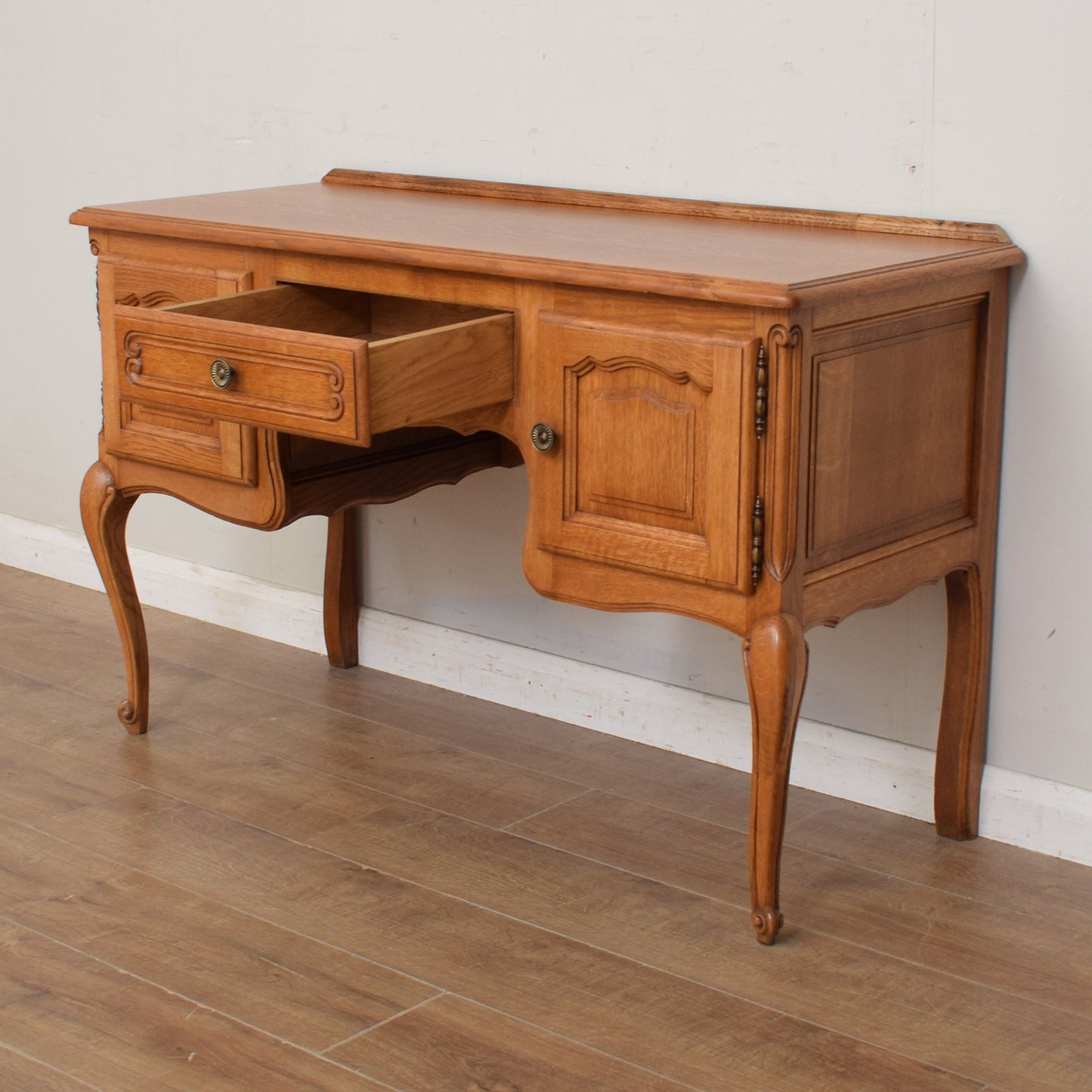 French Dressing Table
