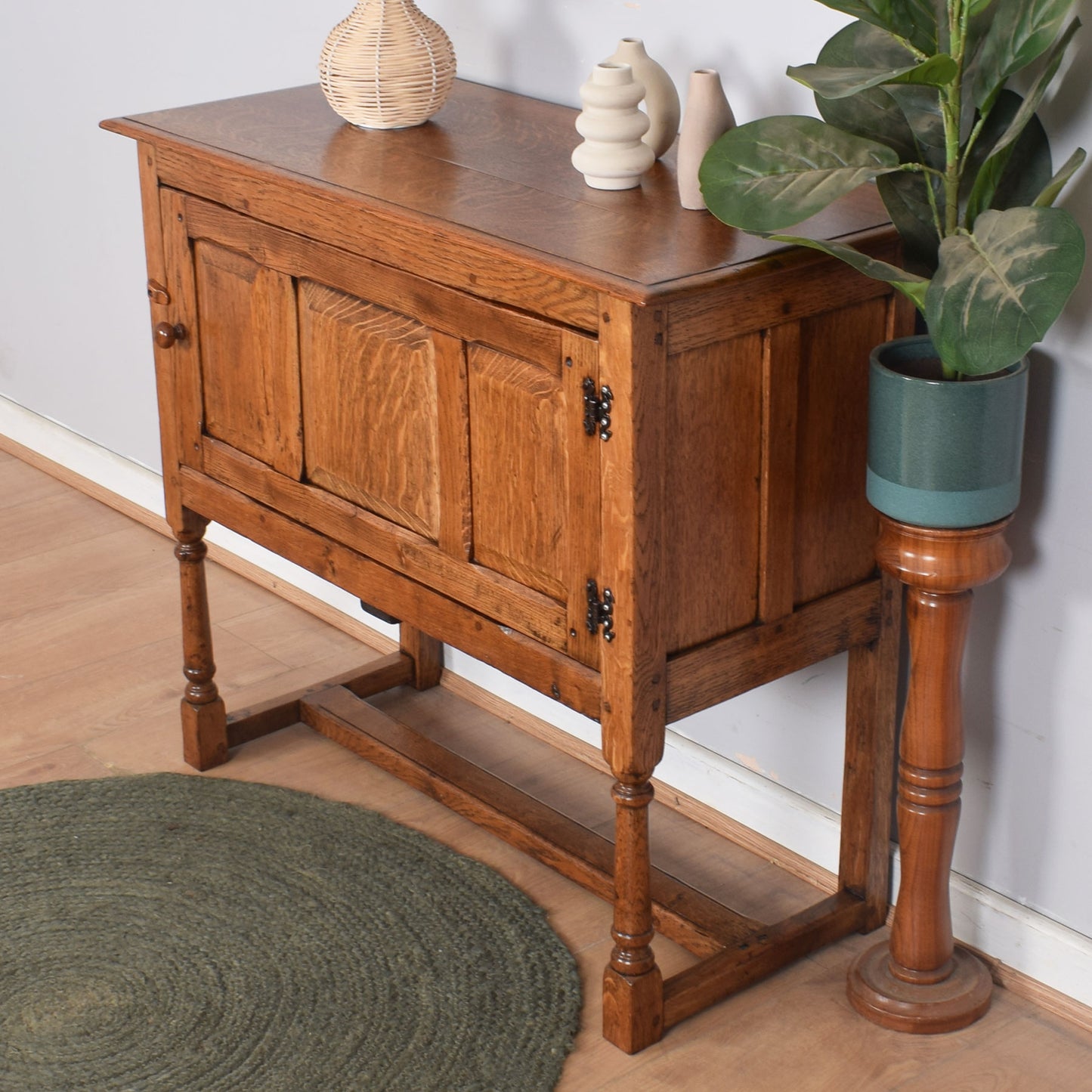 Oak Cupboard Unit