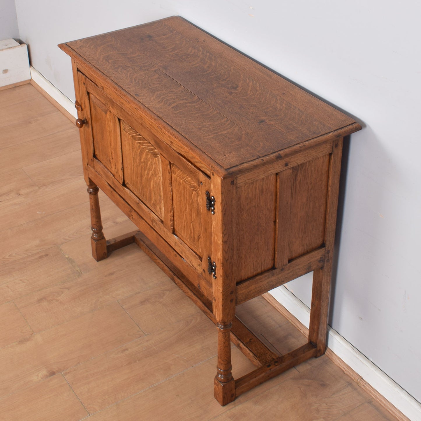 Oak Cupboard Unit