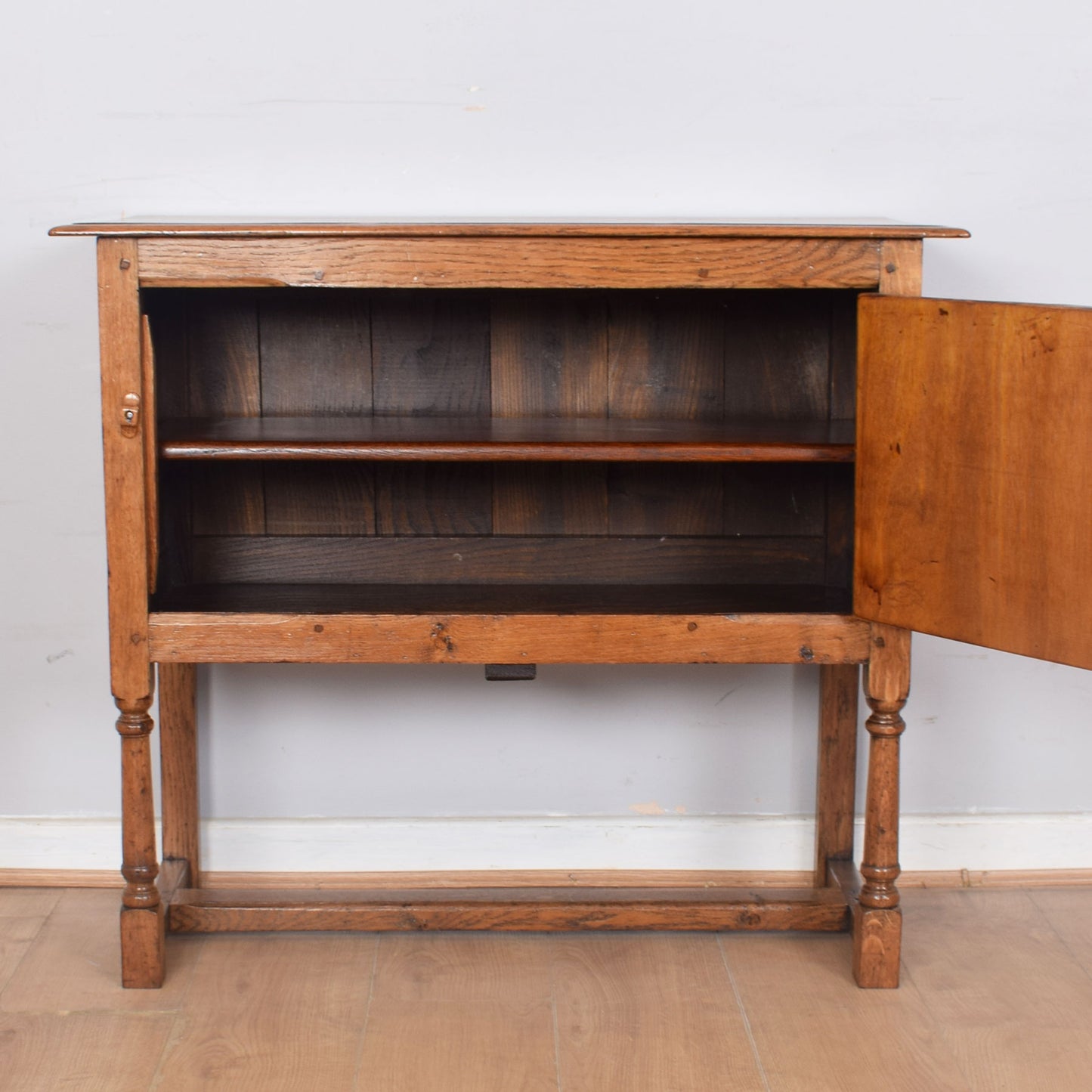 Oak Cupboard Unit