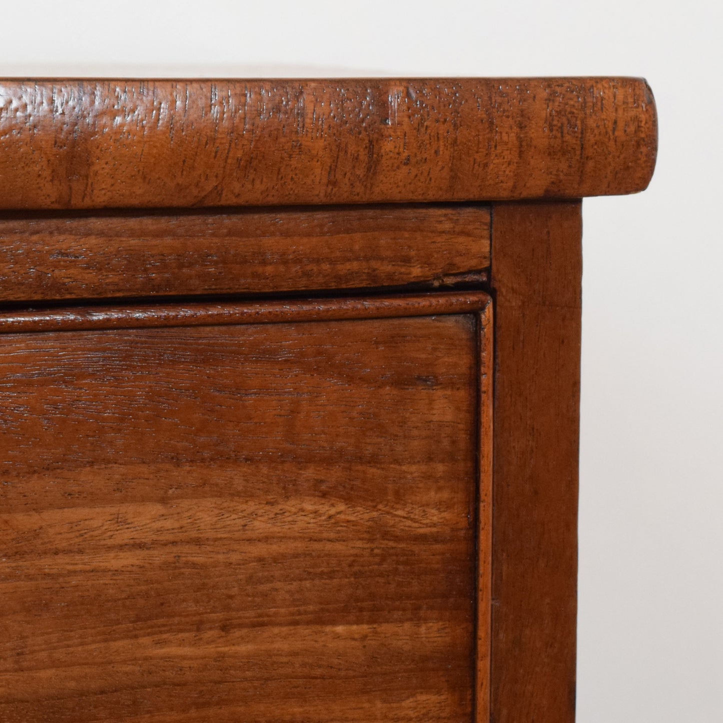 Bow Fronted Chest of Drawers