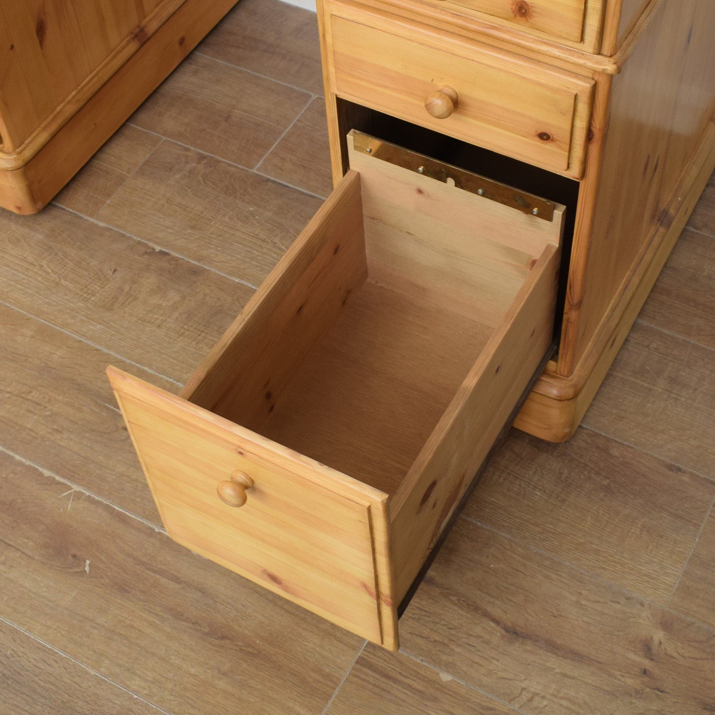 Pine Pedestal Desk