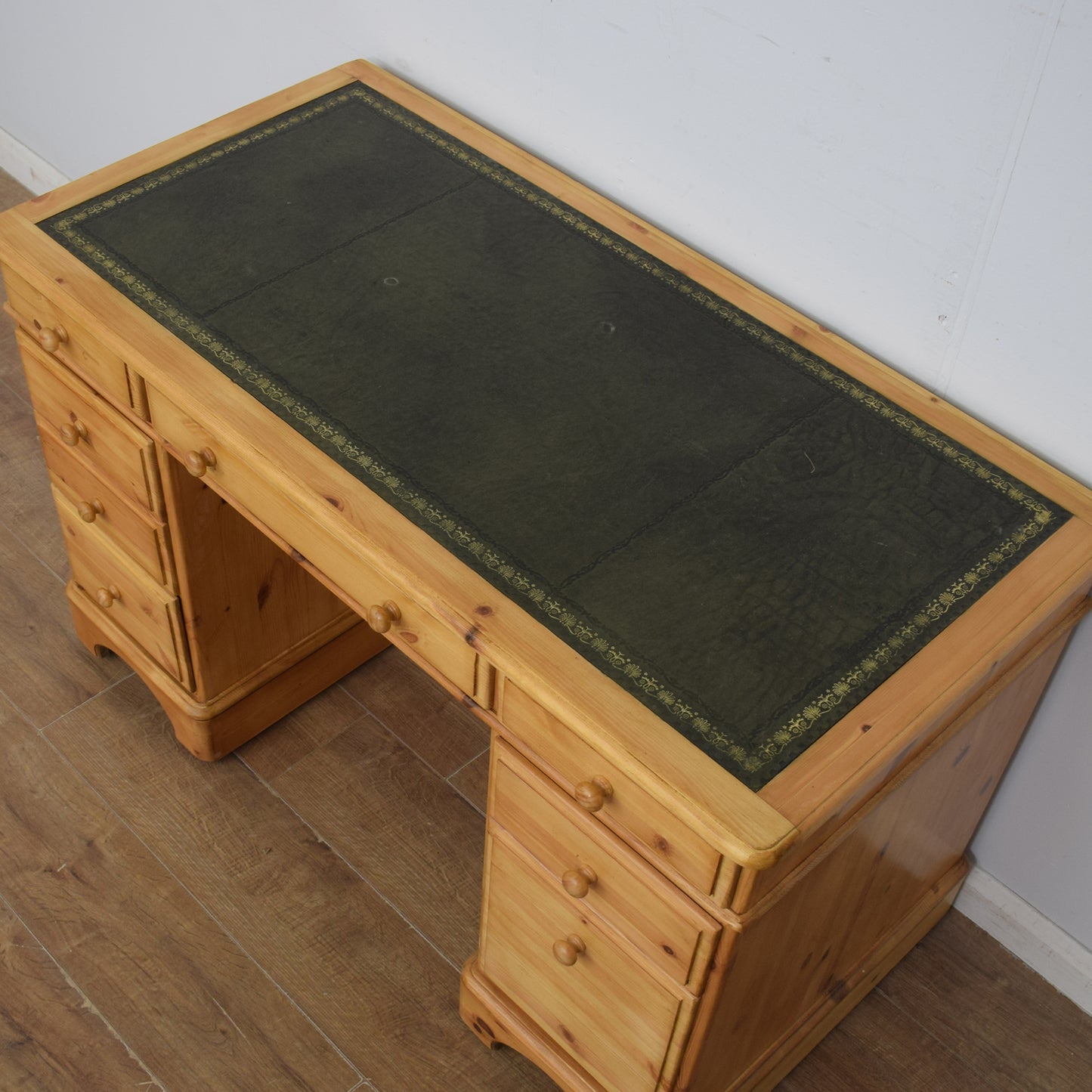 Pine Pedestal Desk