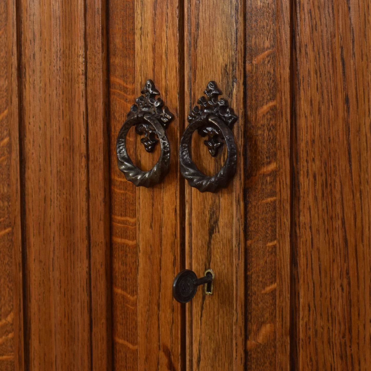 Oak Linenfold Double Wardrobe