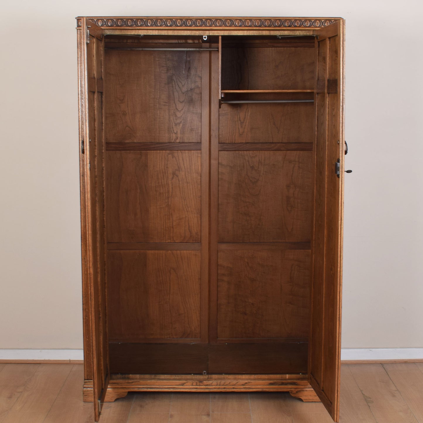 Oak Linenfold Double Wardrobe