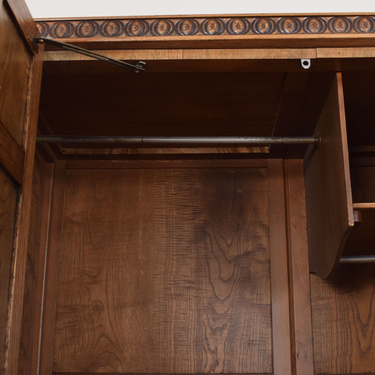 Oak Linenfold Double Wardrobe