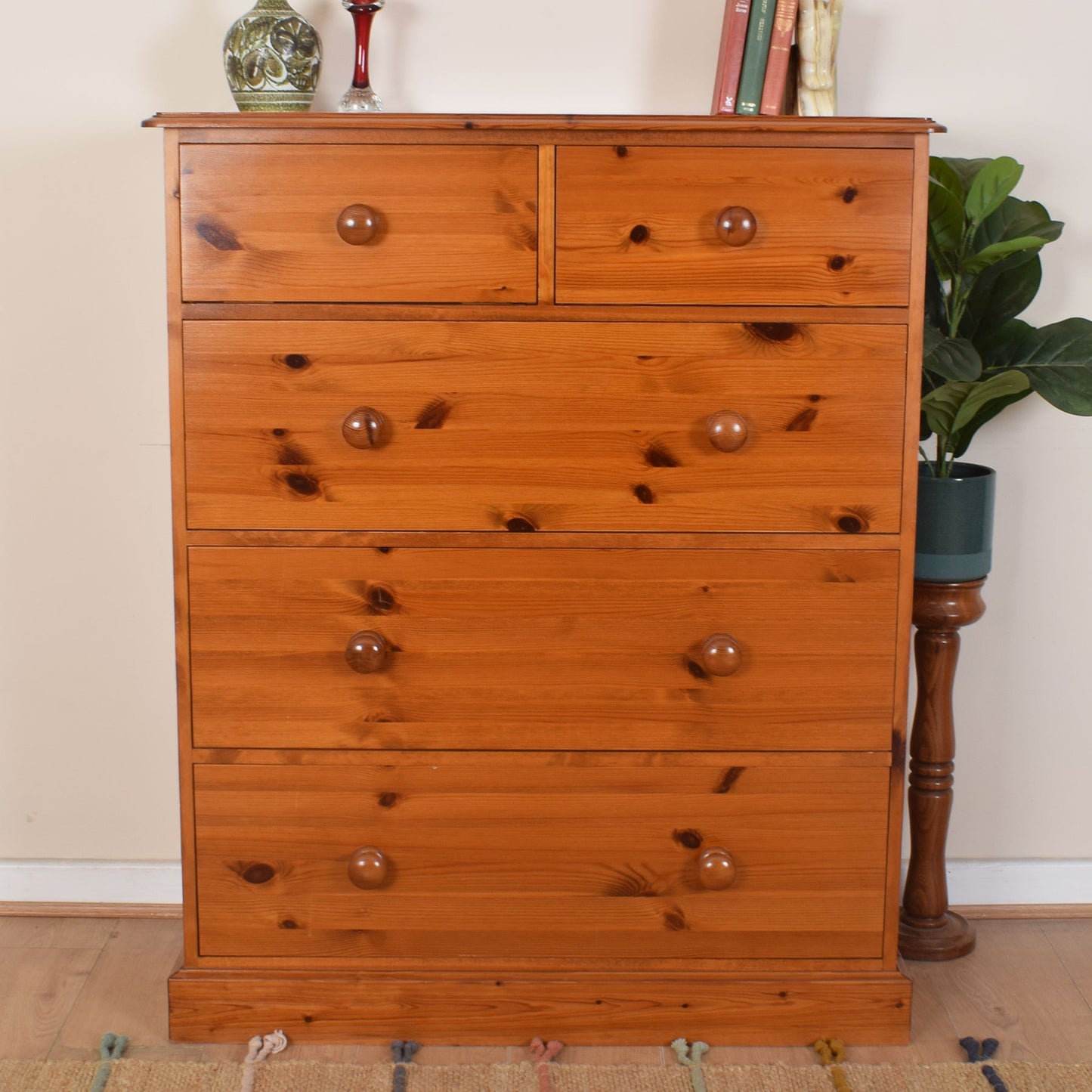 Pine Chest of Drawers