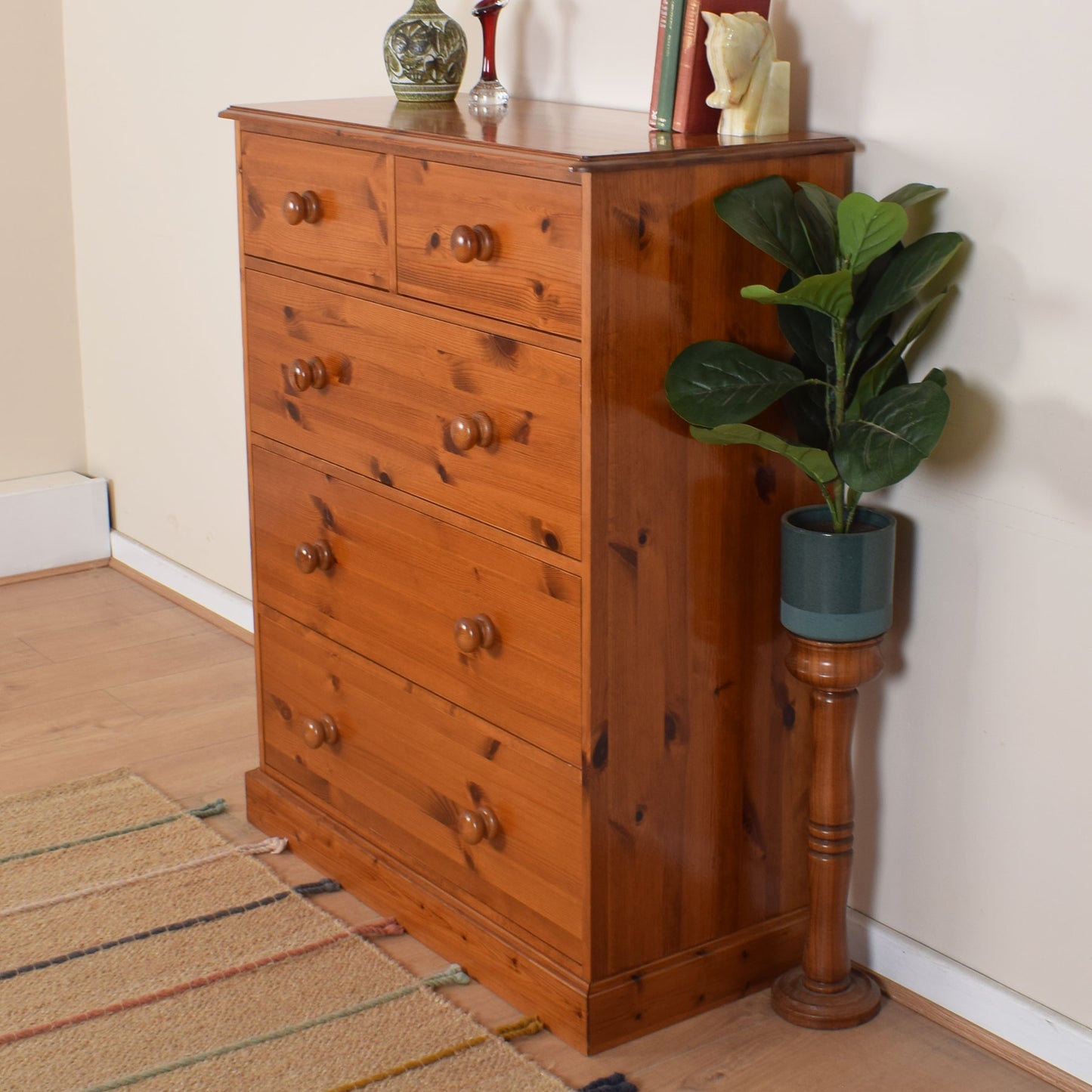 Pine Chest of Drawers