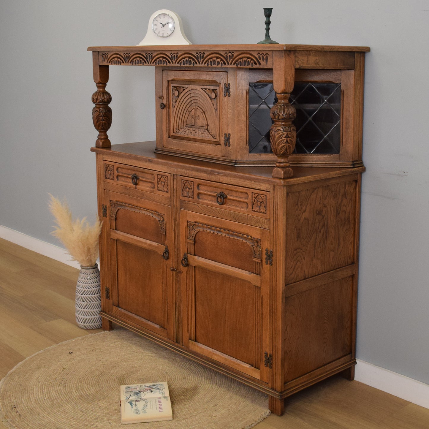 Court Cabinet