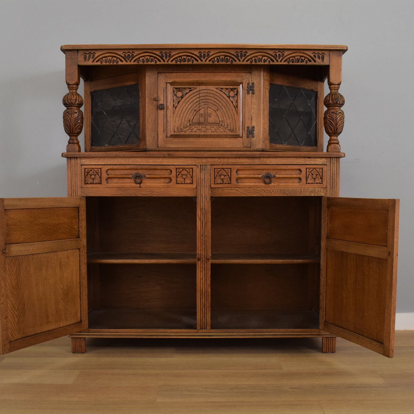 Court Cabinet