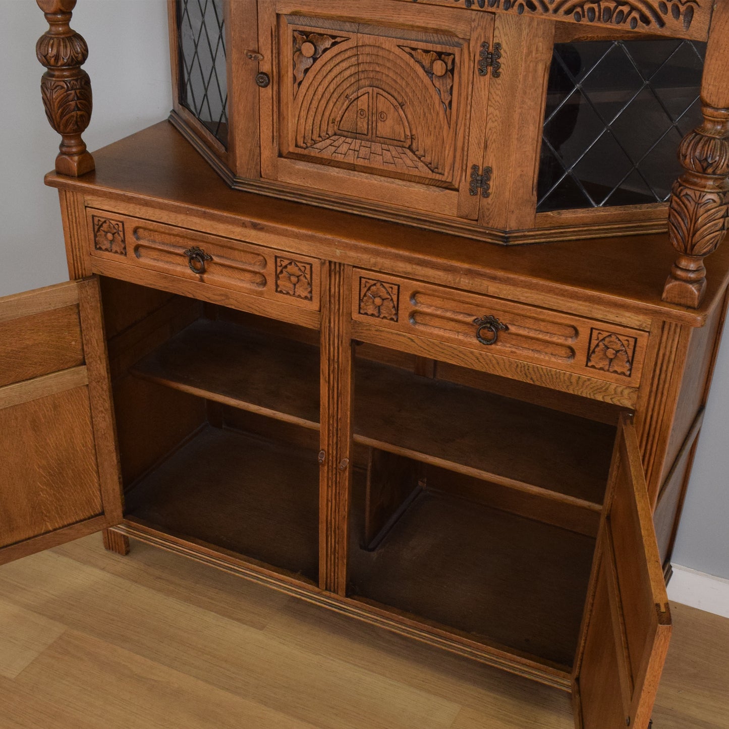 Court Cabinet
