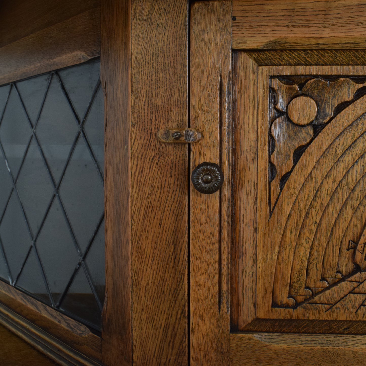 Court Cabinet