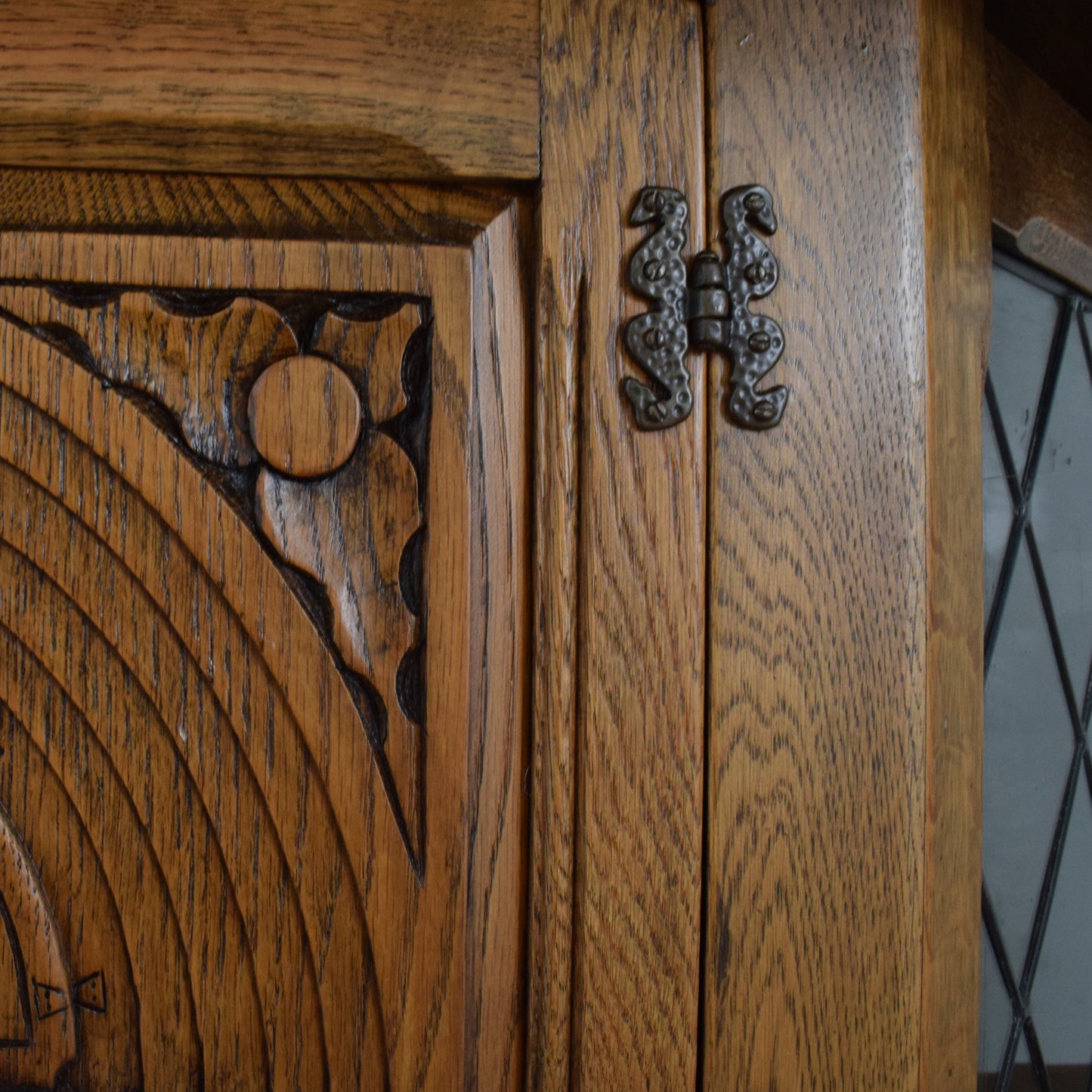 Court Cabinet